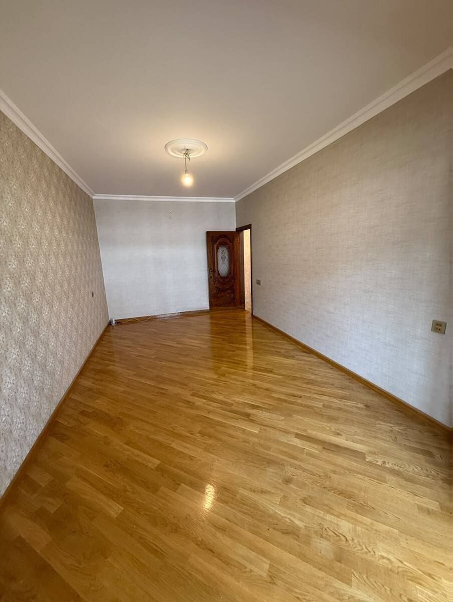Satılır 2 otaqlı köhnə tikili 65 m² — Mənzil, Bakı (2)