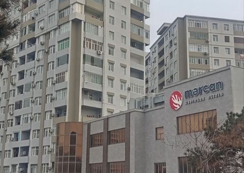 Salam ev uzunmüddətli verilir. 20 yanvar metrosunun duz çıxışında — Bakı