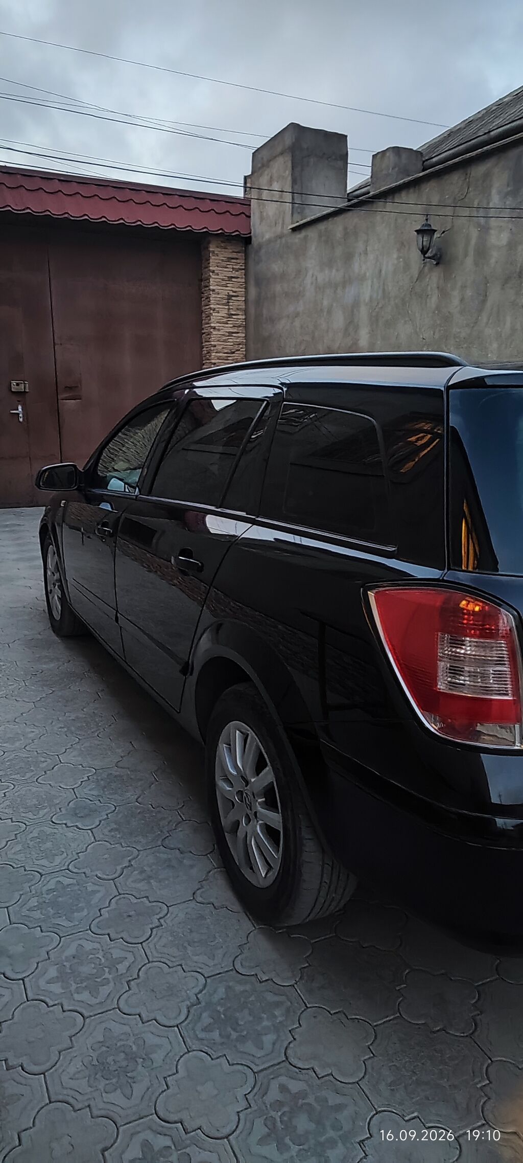 Opel Astra – qara rəngdə, universal kuzov Xüsusiyyətlər: - Kuzov 10-LZ-032 — Avtomobillər, Bakı (5)