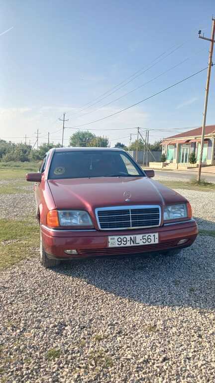 Mercedes C 180, 1.8 L, 1995 il, 466 000 km — Salyan