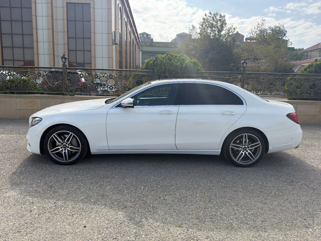 Mercedes E 220 d, 2.0 L, 2017 il, 249 500 km — Avtomobillər, Bakı (3)