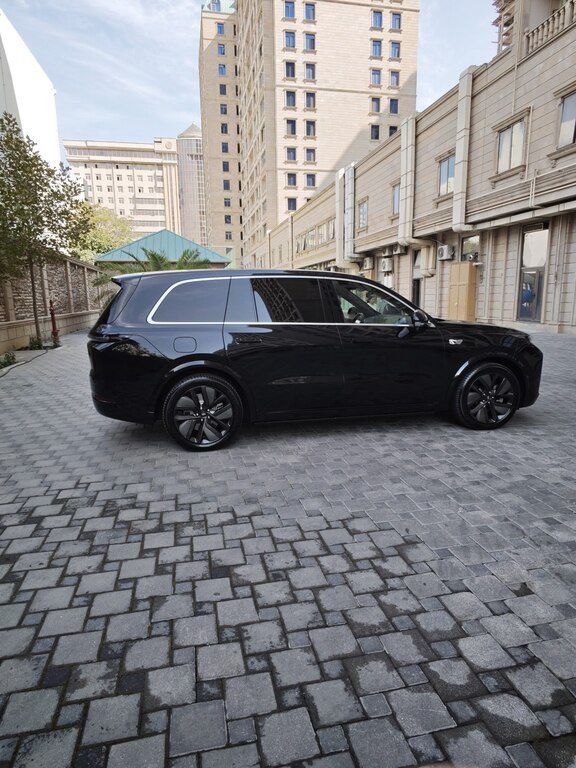 Li Auto L9, 1.5 L, 52.3 kWh, 2024 il, 13 600 km 77-GC-707 — Avtomobillər, Bakı (10)