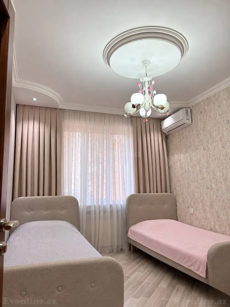 Satılır 3 otaqlı Mənzil Köhnə tikili 75 m² Bakı, Nizami r., Xalqlar Dostluğu m., 8-ci kilometr — Mənzil, Bakı (5)