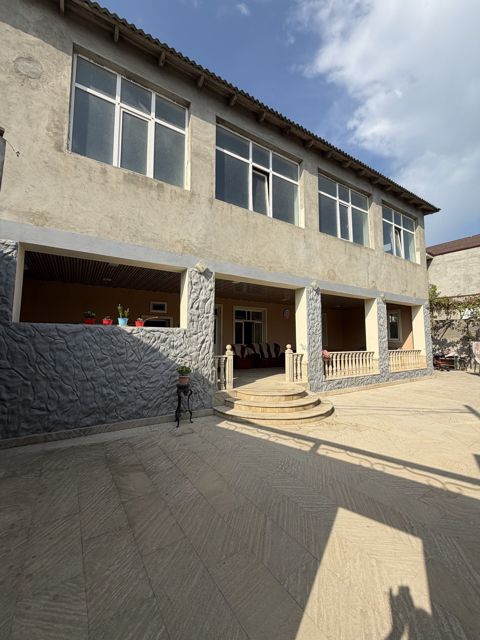 Satılır 10 otaqlı həyət evi/bağ evi 230 m² — Bakı