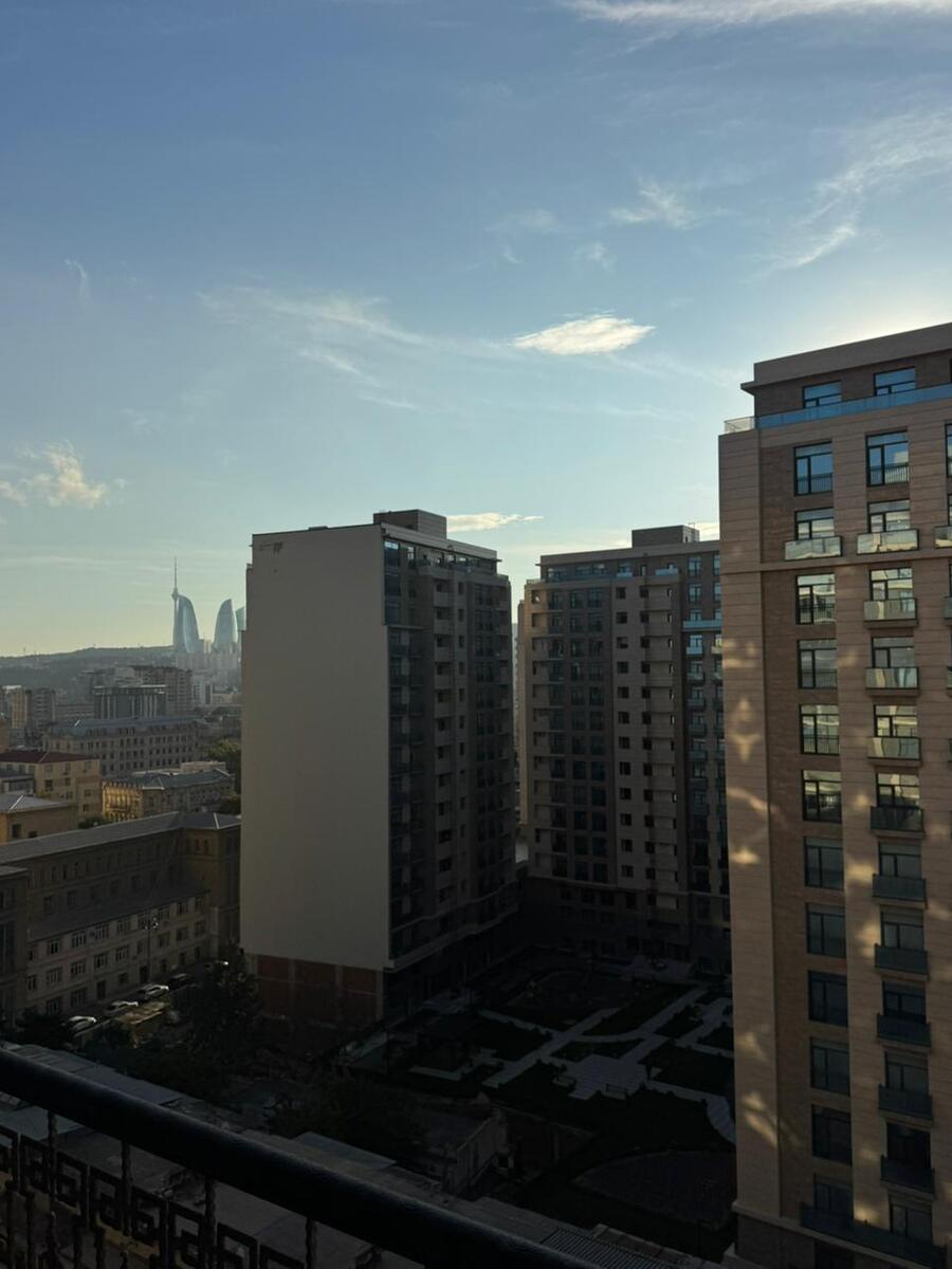 Satılır 3 otaqlı yeni tikili 151 m² — Mənzil, Bakı (2)
