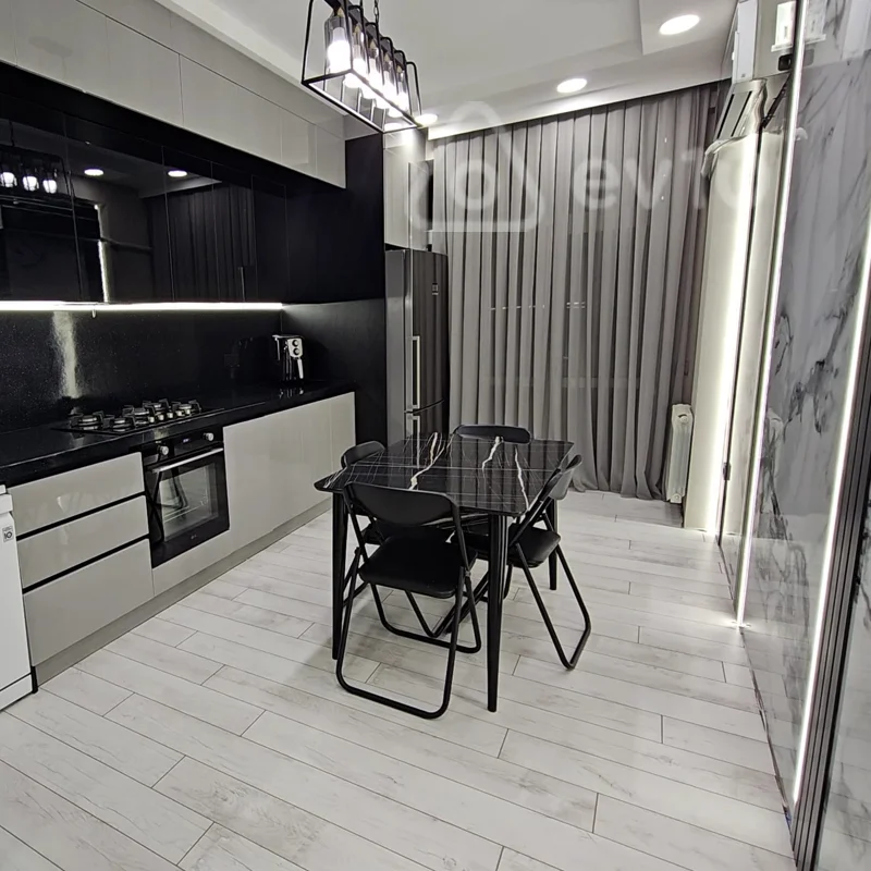 3 otaqlı mənzil, 140 m², Əliyar Əliyev küçəsi — kirayə — Mənzil, Bakı (4)