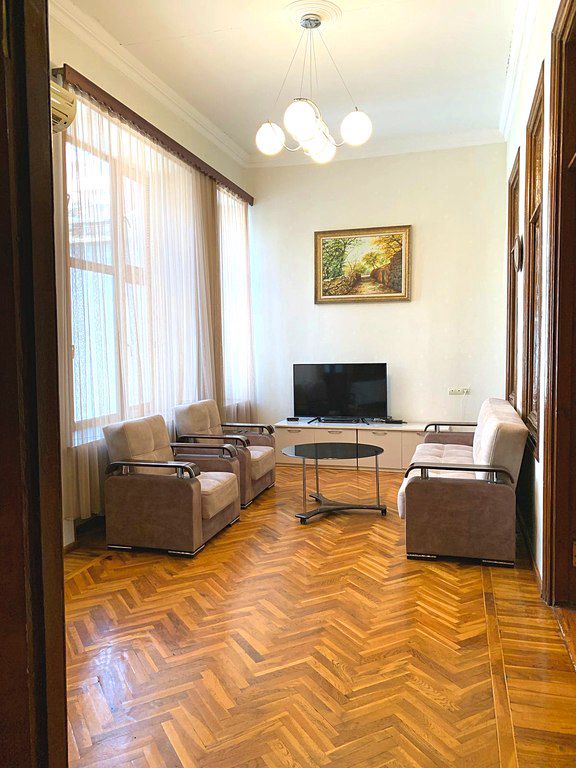 Satılır 3 otaqlı köhnə tikili 110 m² — Mənzil, Bakı (3)