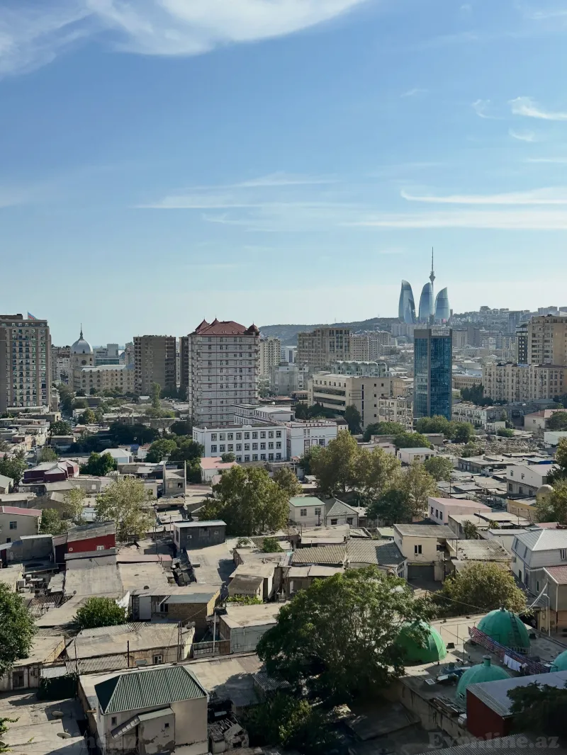 Satılır 4 otaqlı Mənzil Yeni tikili 220 m² Bakı, Nəsimi r., 28 May m — Mənzil, Bakı