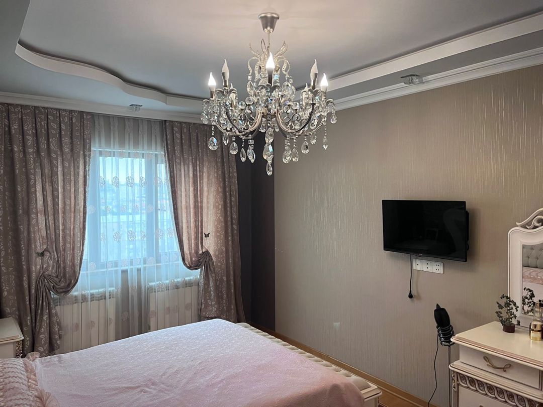 Satılır 4 otaqlı köhnə tikili 113 m² — Mənzil, Bakı (11)