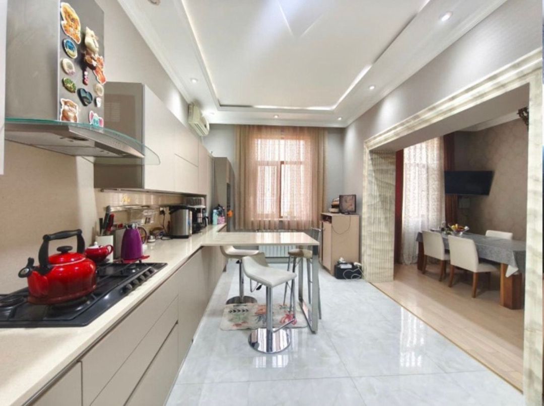 Satılır 10 otaqlı həyət evi/bağ evi 500 m² — Ev, villa, Bakı (11)