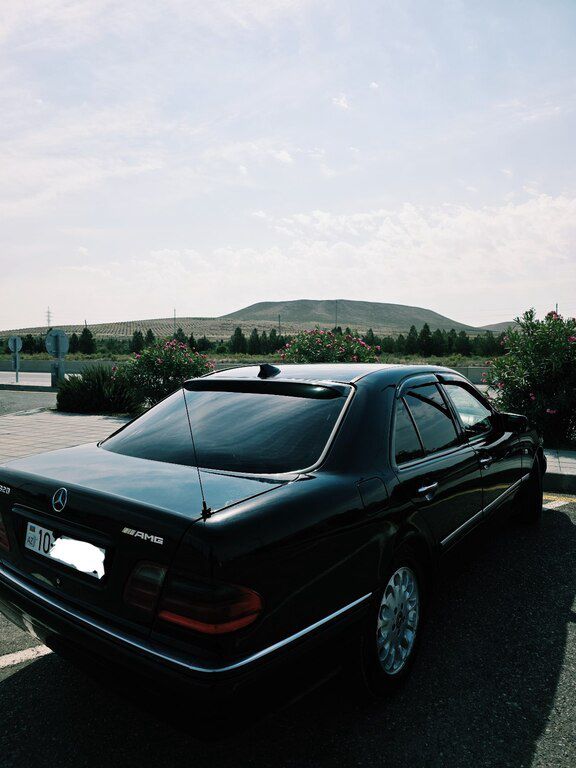 Mercedes E 320, 3.2 L, 1998 il, 298 000 km — Avtomobillər, Bakı (6)