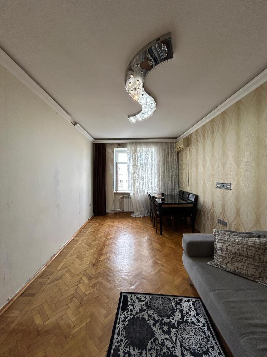 Satılır 4 otaqlı köhnə tikili 115 m² — Mənzil, Bakı