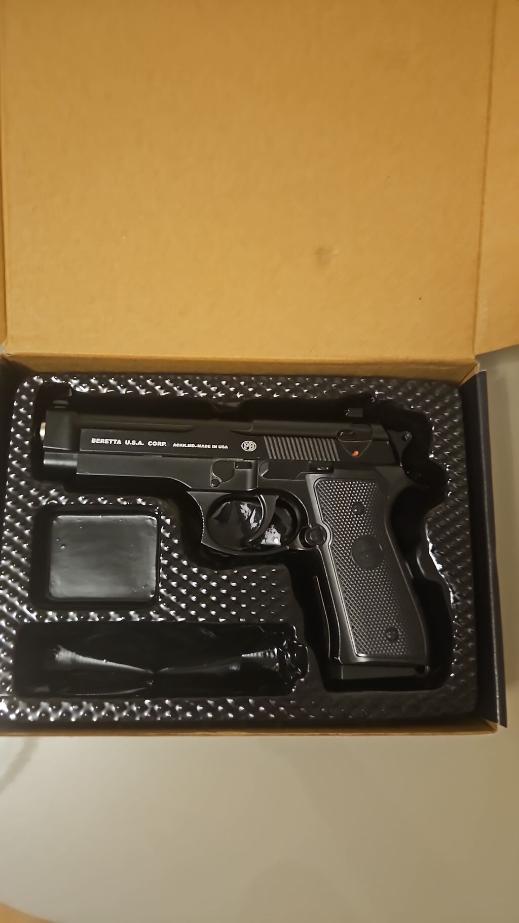 Beretta dizaynında W8 Frontline Elite 6 mm BB güllə ilə işləyən — Oyuncaq silahları, Sumqayıt (2)