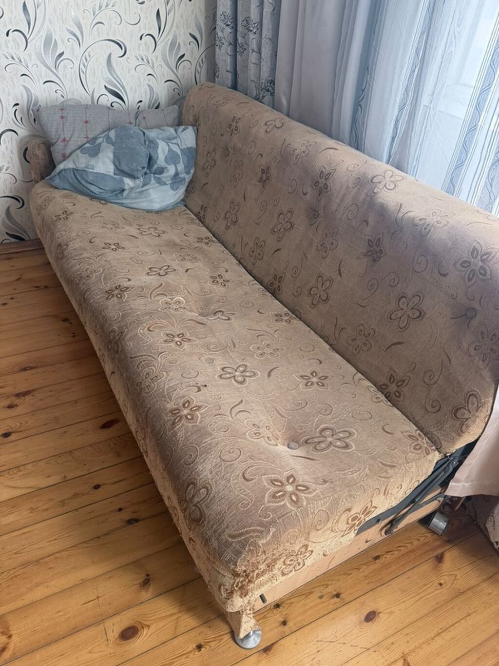 Katlanabilən divan və taxta çarpayı dəsti - Divan: 2 nəfərlik — Yumşaq mobilya dəstləri, Digah (2)
