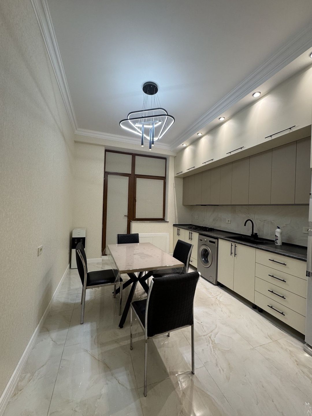 İcarəyə verilir 2 otaqlı yeni tikili 80 m² — Mənzil, Bakı (11)