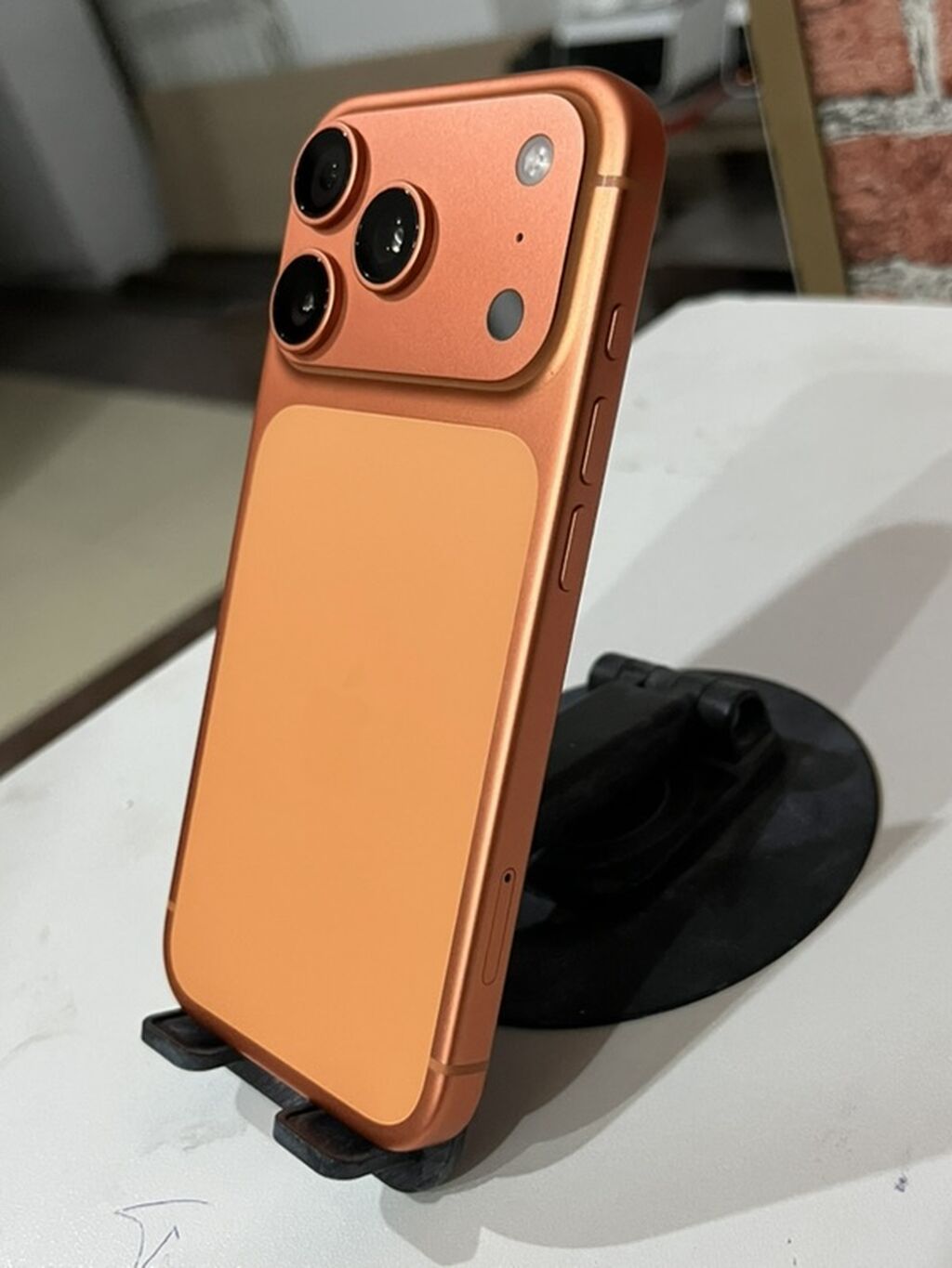 IPhone 17 Pro, 256 GB, Narıncı, Simsiz şarj — Apple iPhone, Bakı (2)