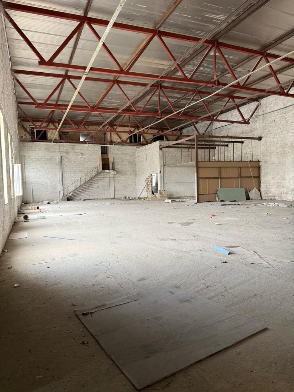 Obyekt İcarəyə Verilir Ünvan: Binəqədi yolu Bazar store və Zəngəzur — Əmlak, Bakı (2)