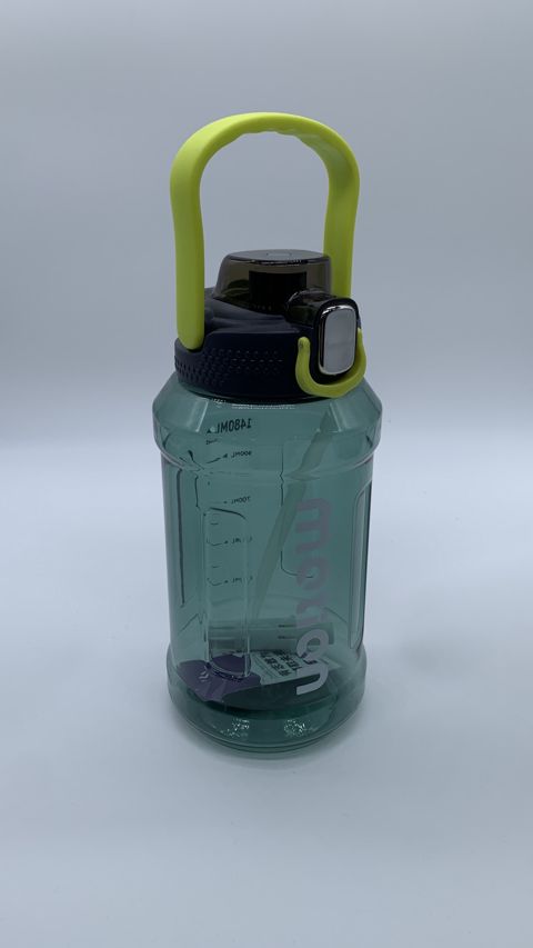İdman su qabı 73130682, plastik, qara/yaşıl, 1480 ml — Bakı