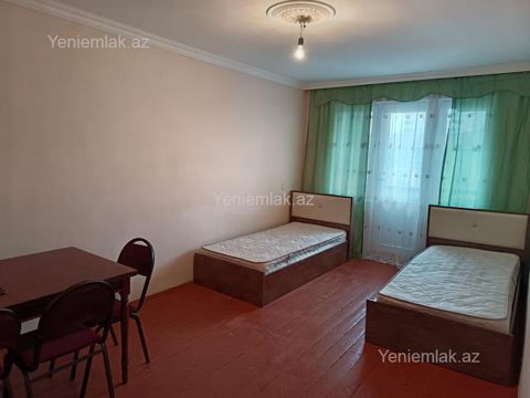 Satılır 1 otaqlı Bina evi menzil (Köhnə tikili), 32 m², 8-ci mikrorayon — Sumqayıt