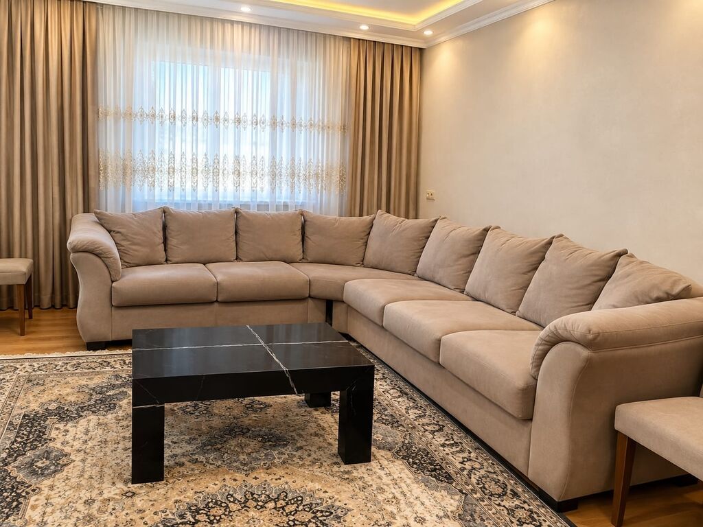 Saloğludan künc divan 550₼. Ölçü -2.70-2 m. Açılmır baza yoxdur. Ünvan — Mebel, Bakı