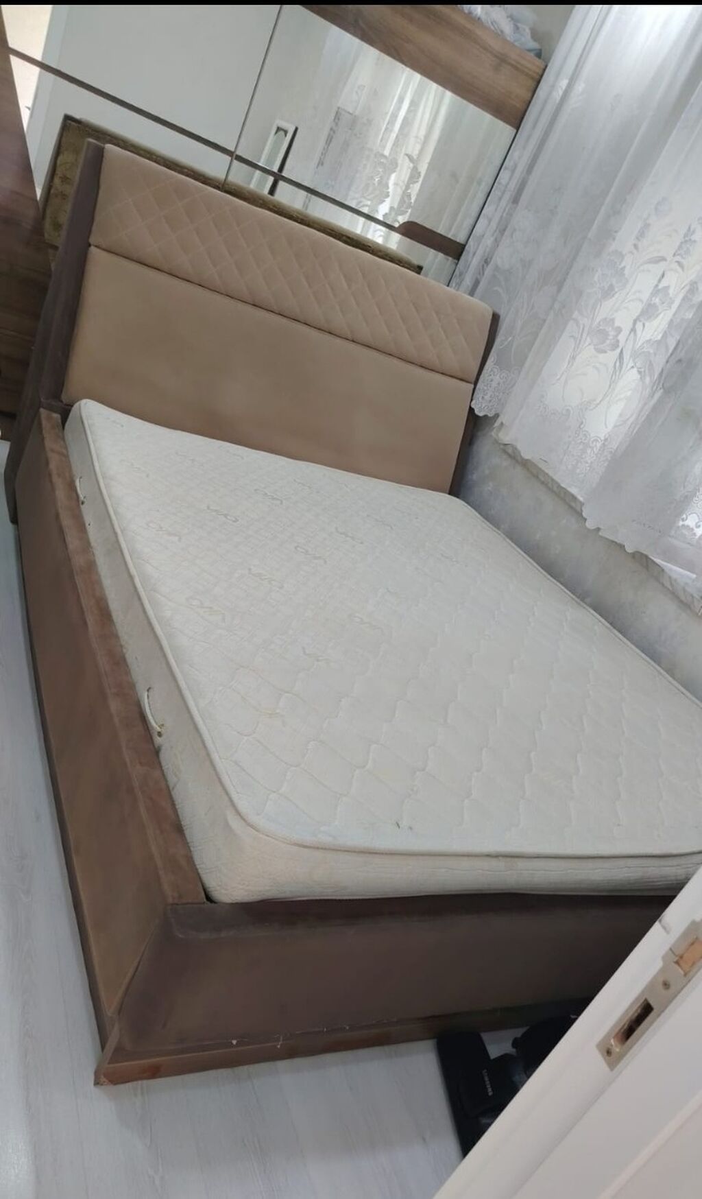 Yataq dəsti – yumşaq başlıq və çərçivə, döşək ilə - Ölçü: təxmini 2 — Yataq otağı mobilya dəstləri, Bakı