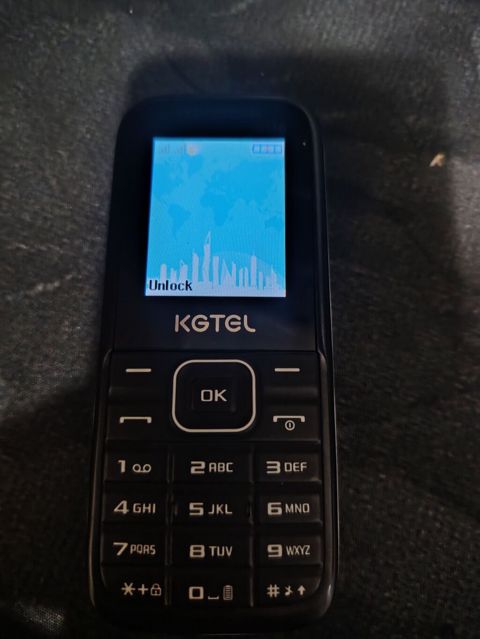 Kgtel B110 düyməli mobil telefon Xüsusiyyətlər: - Kompakt korpus — Sumqayıt