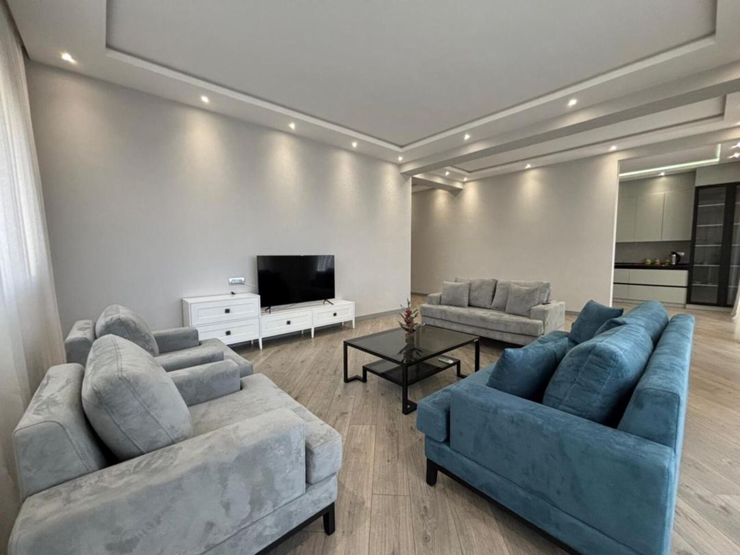 İcarəyə verilir 3 otaqlı yeni tikili 160 m² — Mənzil, Bakı (8)