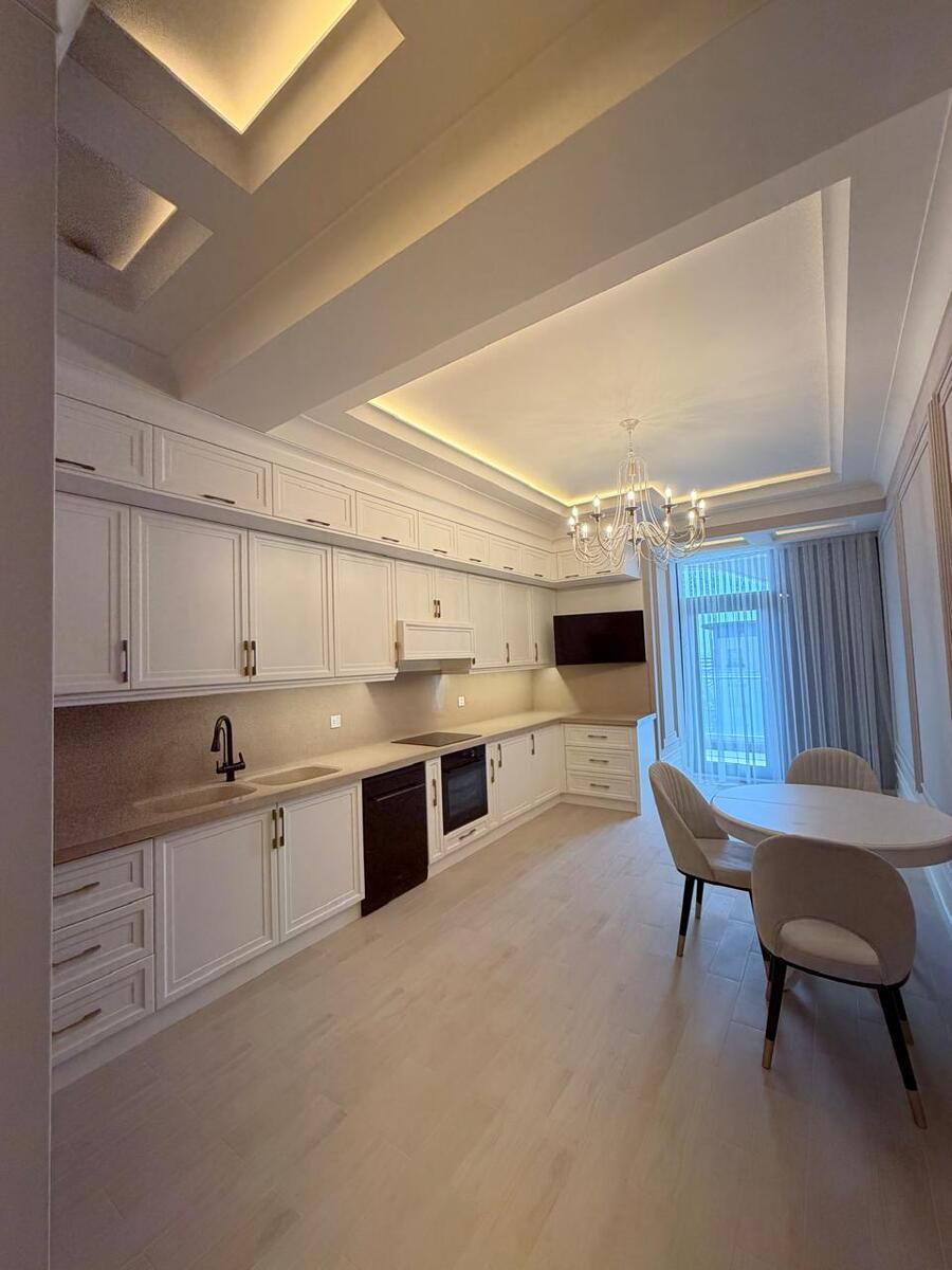İcarəyə verilir 4 otaqlı yeni tikili 220 m² — Mənzil, Bakı (4)