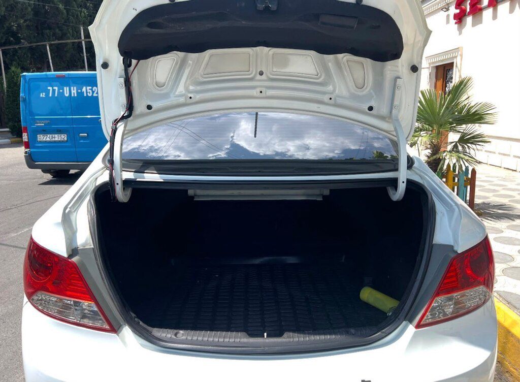 Hyundai Accent, 1.6 L, 2012 il, 255 000 km 77-UH-152 — Avtomobillər, Bakı (3)