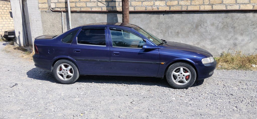 Opel Vectra, 2.0 L, 1996 il, 360 000 km 10-SS-846 — Avtomobillər, Şəki (3)