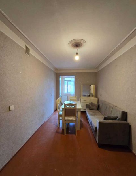 Satılır 2 otaqlı köhnə tikili 40 m² — Bakı
