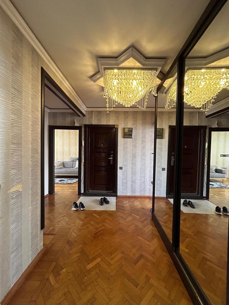 Satılır 4 otaqlı köhnə tikili 115 m² — Mənzil, Bakı (3)