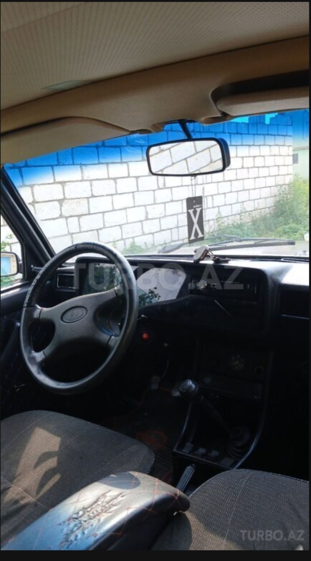 VAZ 2107, qara sedan. - Kuzov: klassik 4 qapılı sedan, qara rəng 10-OT-141 — Avtomobillər, Gəncə (3)