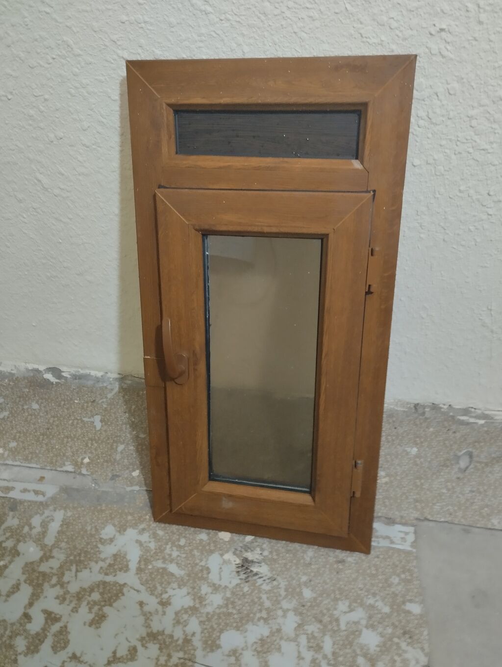 Ağac rəngində plastik pəncərə çərçivəsi və açılan qanad - Material — Pəncərələr, qapılar, balkonlar, Bakı (3)
