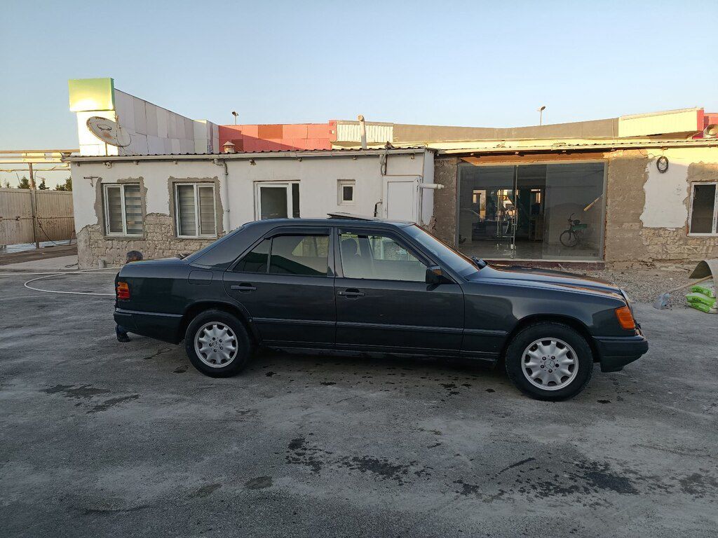 Mercedes 300 E, 3.0 L, 1988 il, 393 939 km — Avtomobillər, Sumqayıt (3)