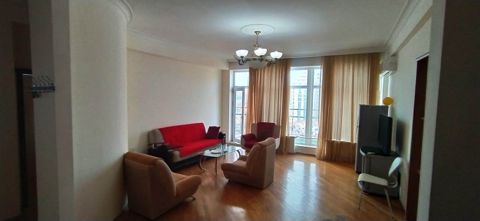 Satılır 12 otaqlı ofis 452 m² — Bakı