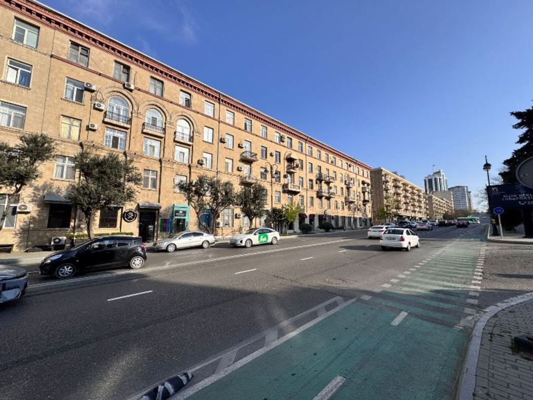 Satılır 3 otaqlı köhnə tikili 85 m² — Mənzil, Bakı (2)