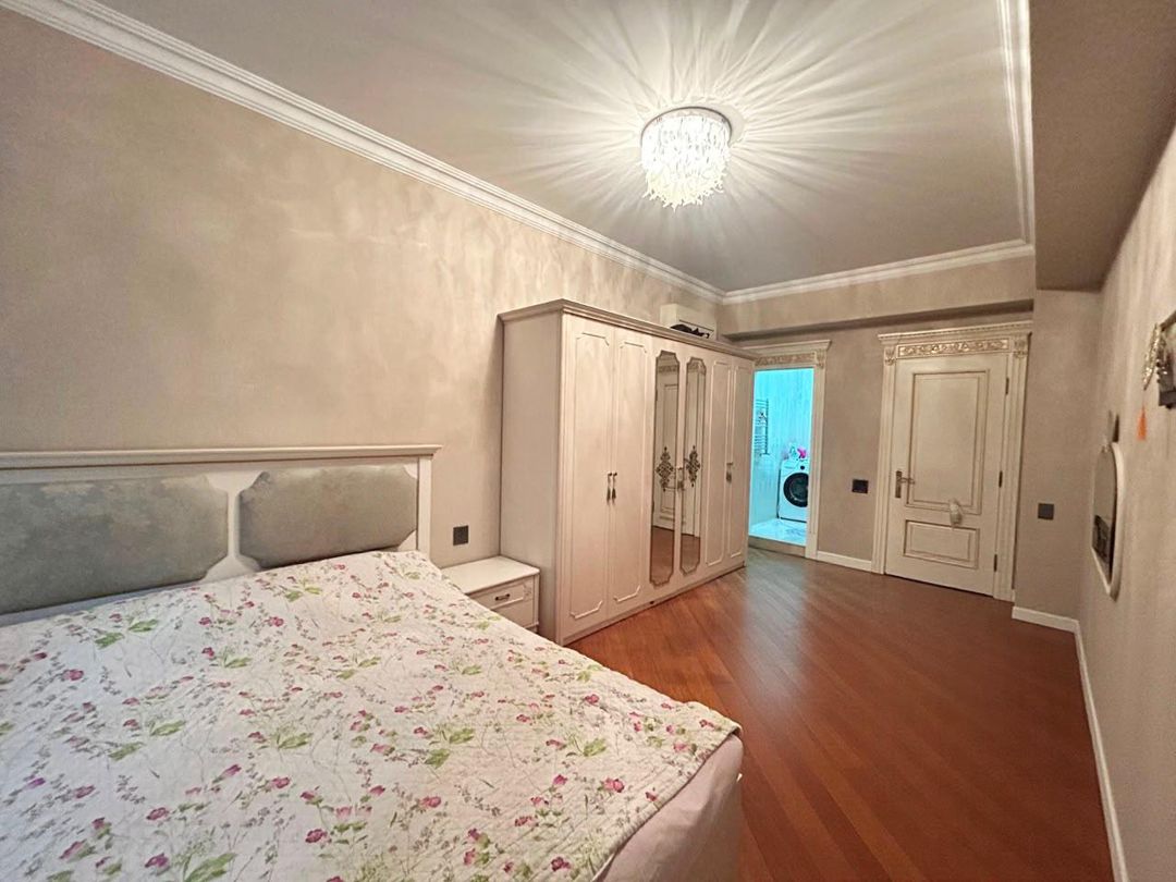 5 otaqlı mənzil, 210 m², Azadlıq prospekti — Mənzil, Bakı (9)