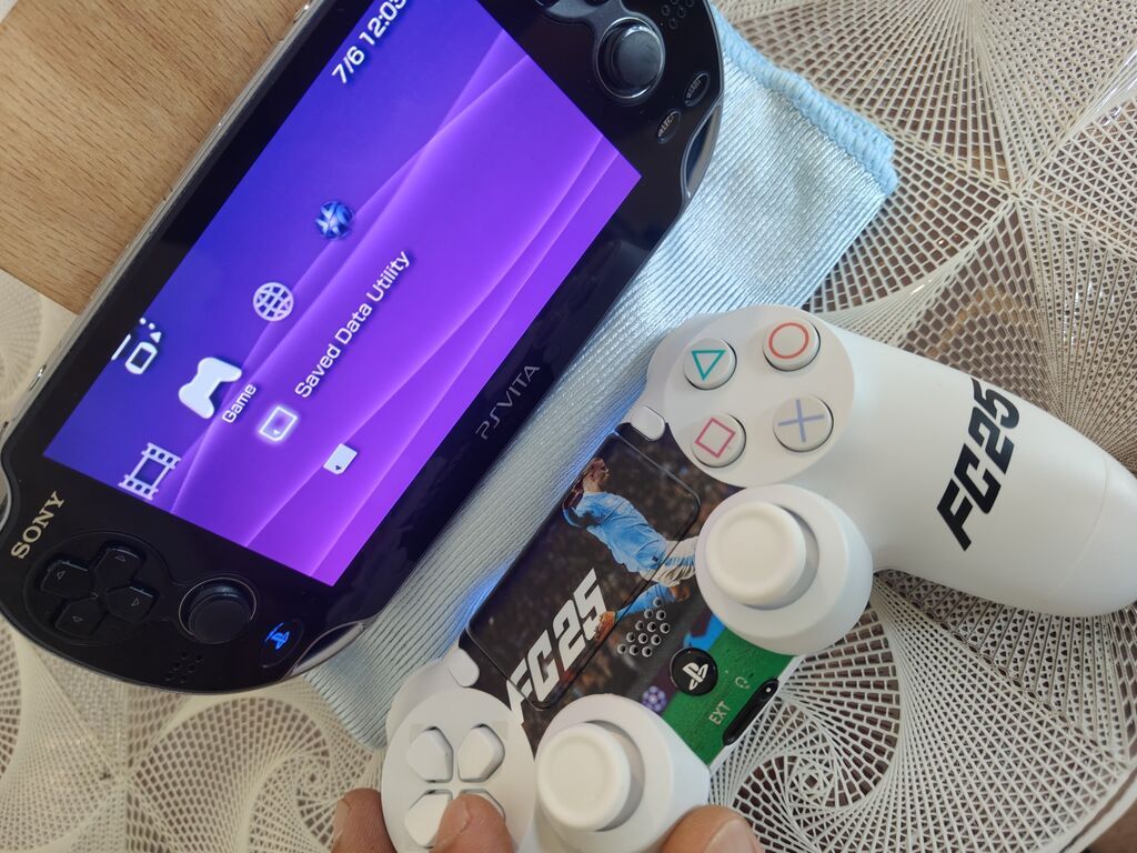 Sony PS Vita (əl konsolu) + simsiz gamepad dəsti - Model: Sony PS — Portativ oyun konsoləri, Bakı (5)