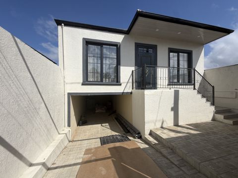 Satılır 3 otaqlı həyət evi/bağ evi 120 m² — Bakı