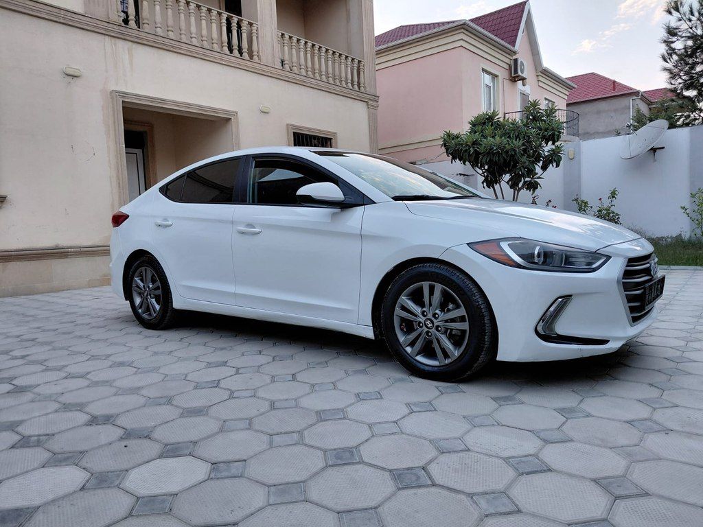 Hyundai Elantra, 2.0 L, 2018 il, 300 000 km — Avtomobillər, Bakı (3)