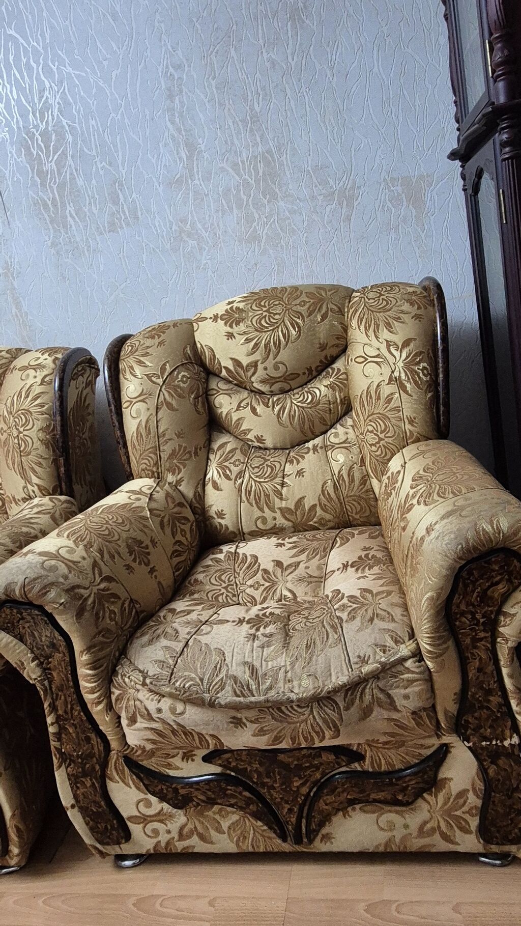 Klasik üslubda üç yerlik divan - Rəng və naxış: Bej əsas fon üzərində — Divanlər, Bakı (4)