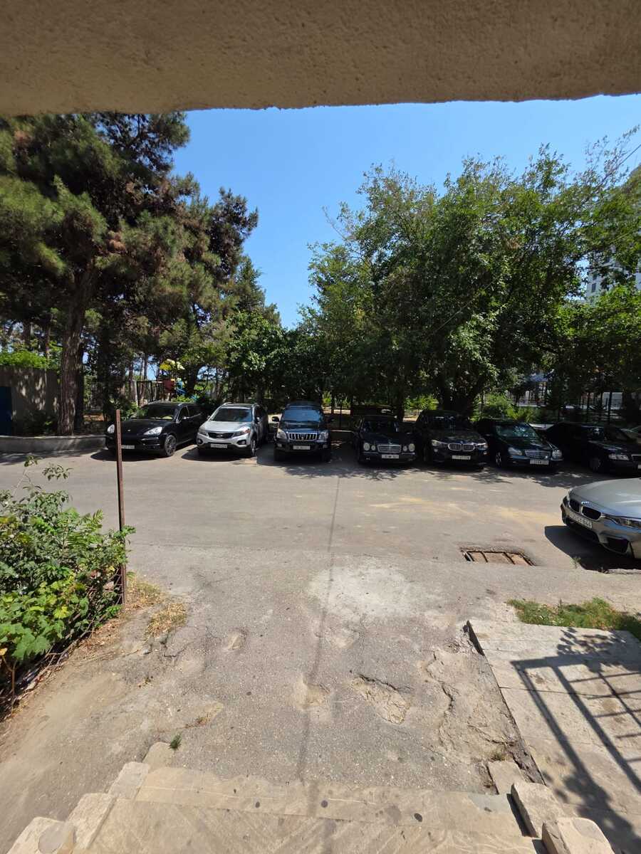 Satılır 2 otaqlı köhnə tikili 65 m² — Mənzil, Bakı (2)