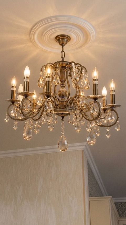 Çılçıraq, 8 lampa, Metal — Saray
