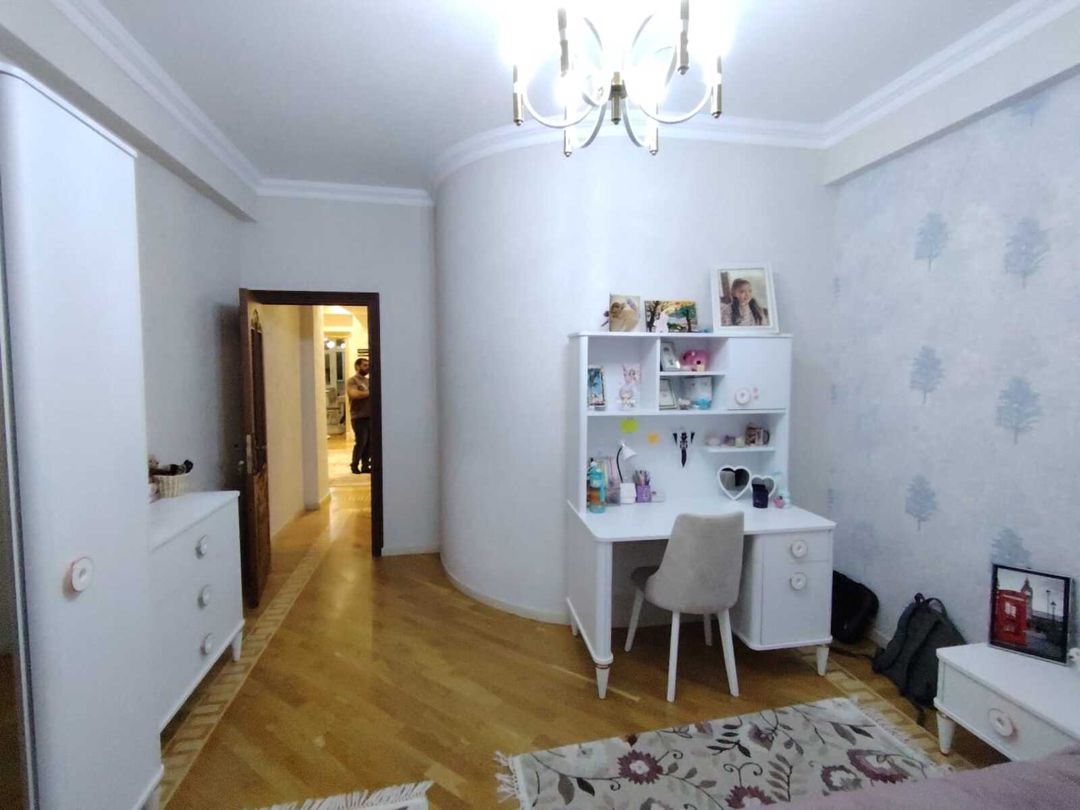 Satılır 4 otaqlı yeni tikili 190 m² — Mənzil, Bakı (10)