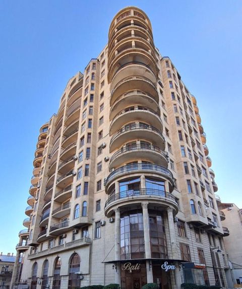 Satılır 4 otaqlı yeni tikili 217 m² — Bakı