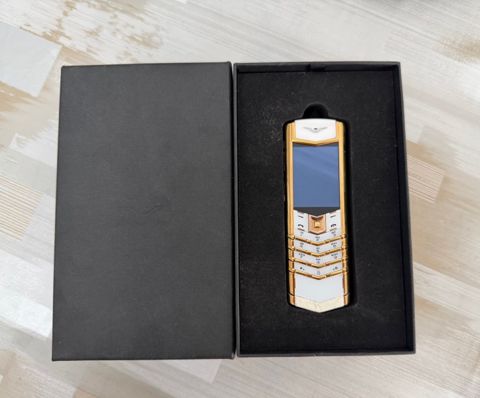 Vertu Signature S Design White Gold with Brilliants 4GB — Bakı