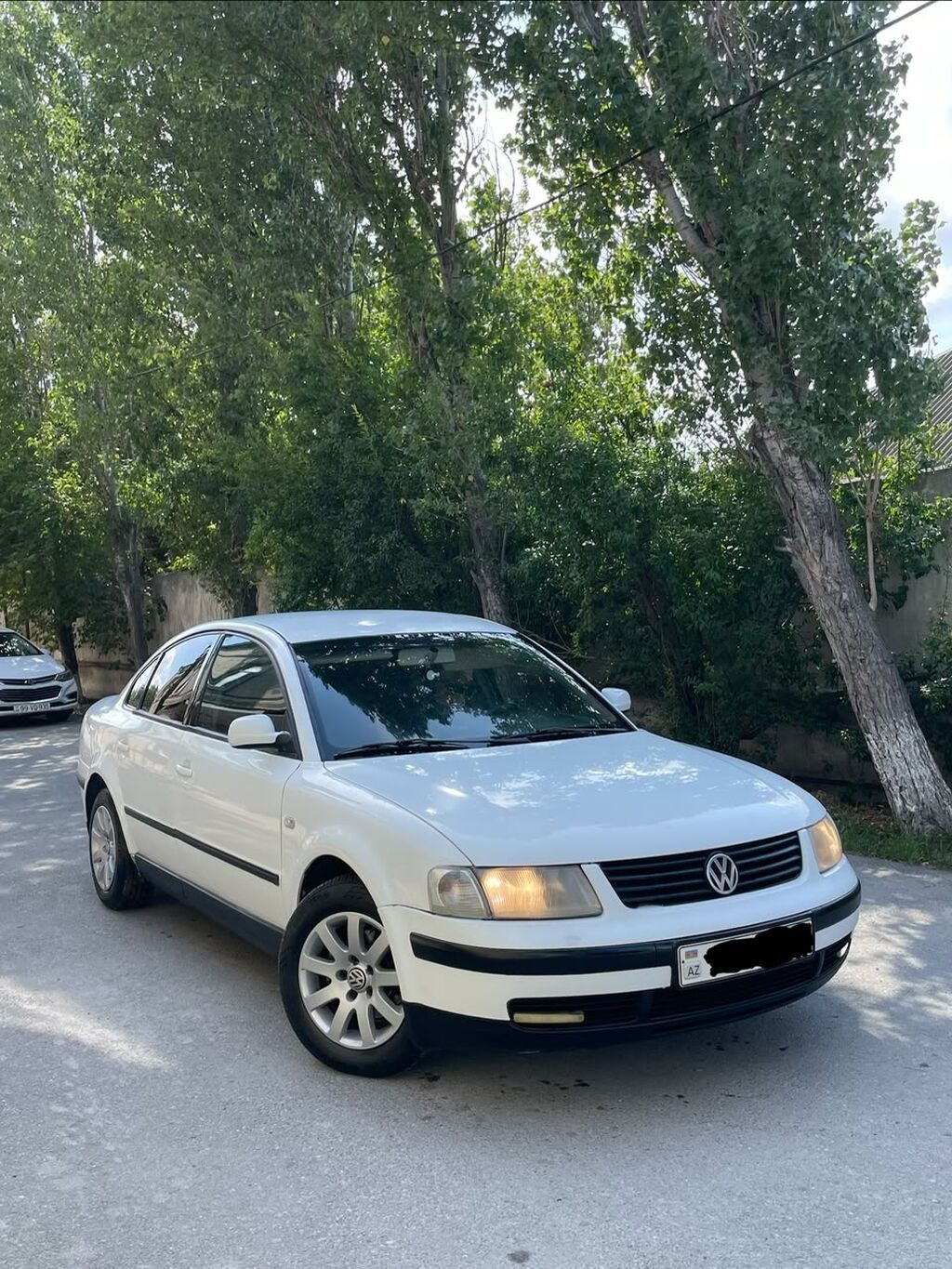 Volkswagen sedan salonu – bej və qara rəng kombinasiyalı, parça — Salon detalları, Bakı (8)