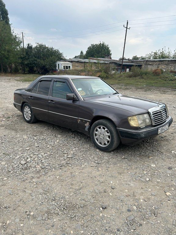 Mercedes 200 E, 2.0 L, 1990 il, 356 000 km 99-KZ-471 — Avtomobillər, Quba (2)