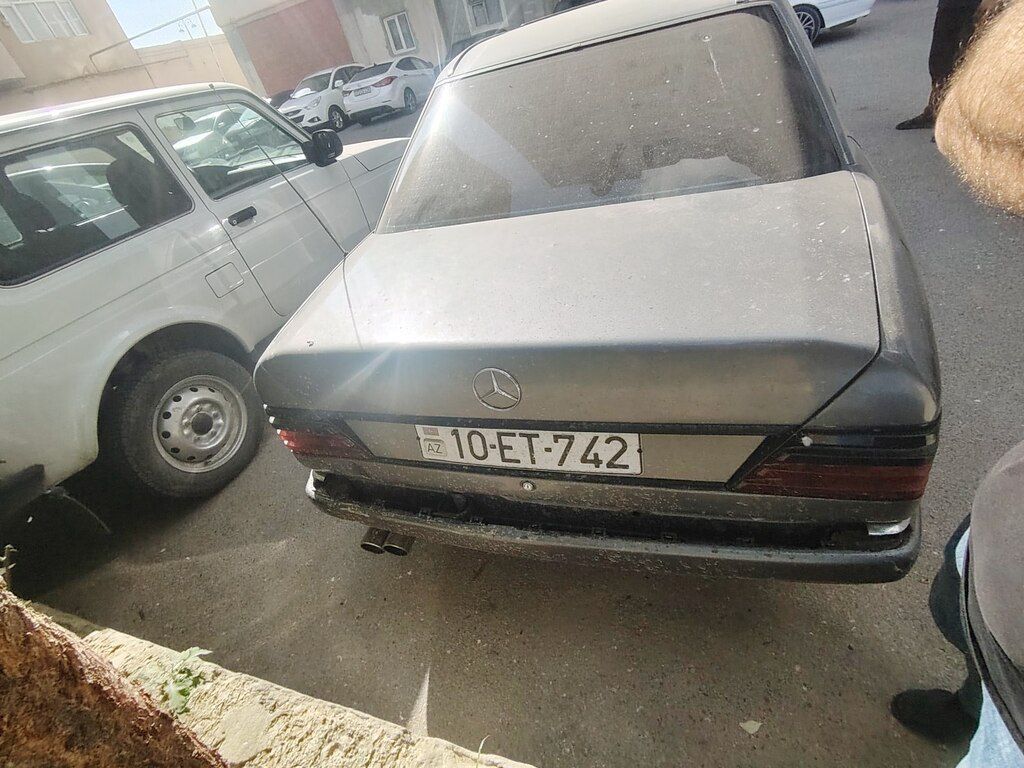 Mercedes 250 D, 2.5 L, 1988 il, 535 342 km 10-ET-742 — Avtomobillər, Bakı (9)